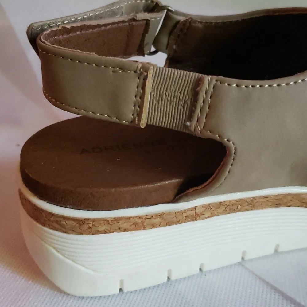 Adrienne Vittadini Sport Beige Summer Sandals 7.5 - Picture 9 of 15